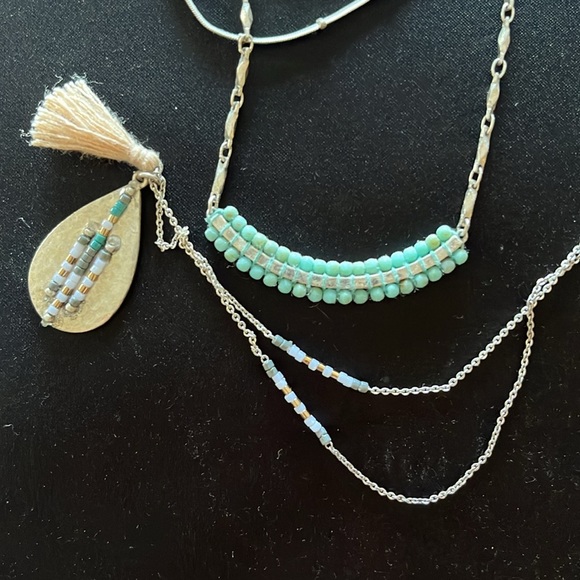 Layered necklace - Picture 3 of 4